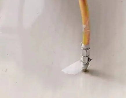 武乡瓷砖空鼓维修公司专业解答在瓷砖铺贴过程中，如果使用的砂料过粗（如全部使用了粗砂），可能会导致以下问题